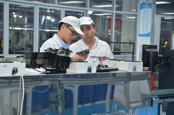 銀億旗下兩大汽車零部件公司強(qiáng)強(qiáng)聯(lián)合，大力推...